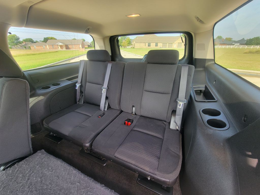 2011 Chevrolet Suburban Image 11