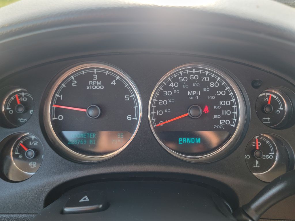 2011 Chevrolet Suburban Image 20