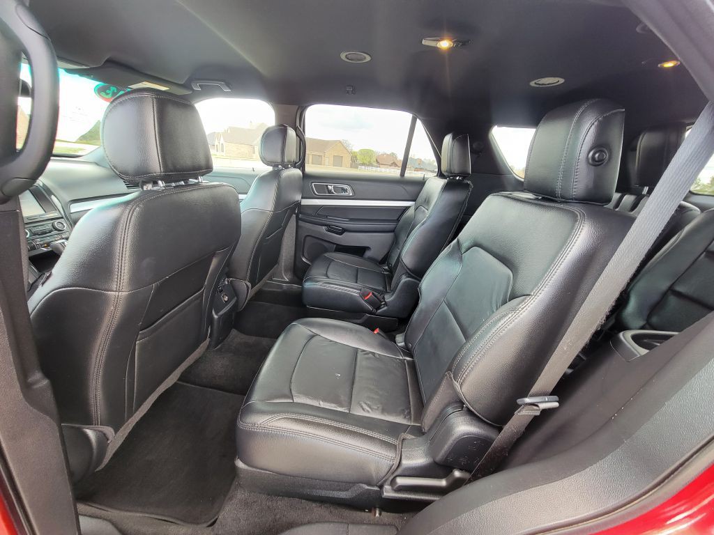 2016 Ford Explorer Image 9