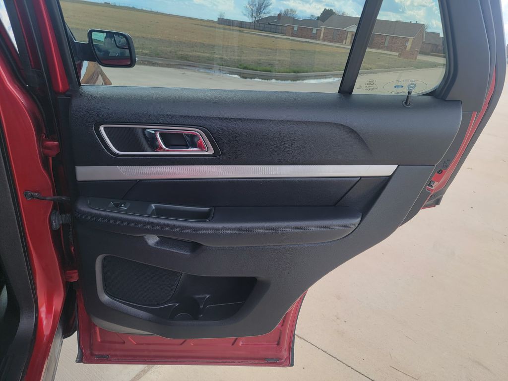 2016 Ford Explorer Image 14