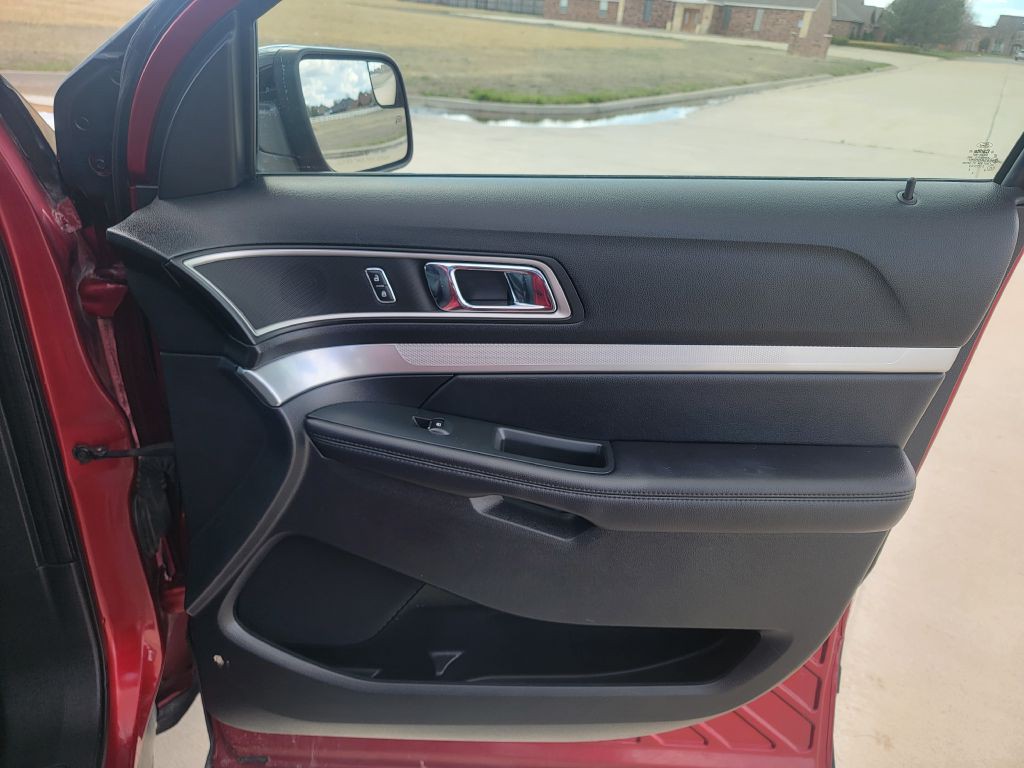 2016 Ford Explorer Image 16