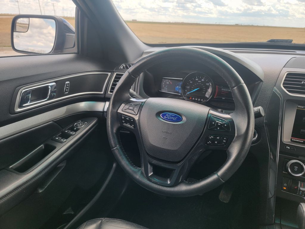 2016 Ford Explorer Image 19