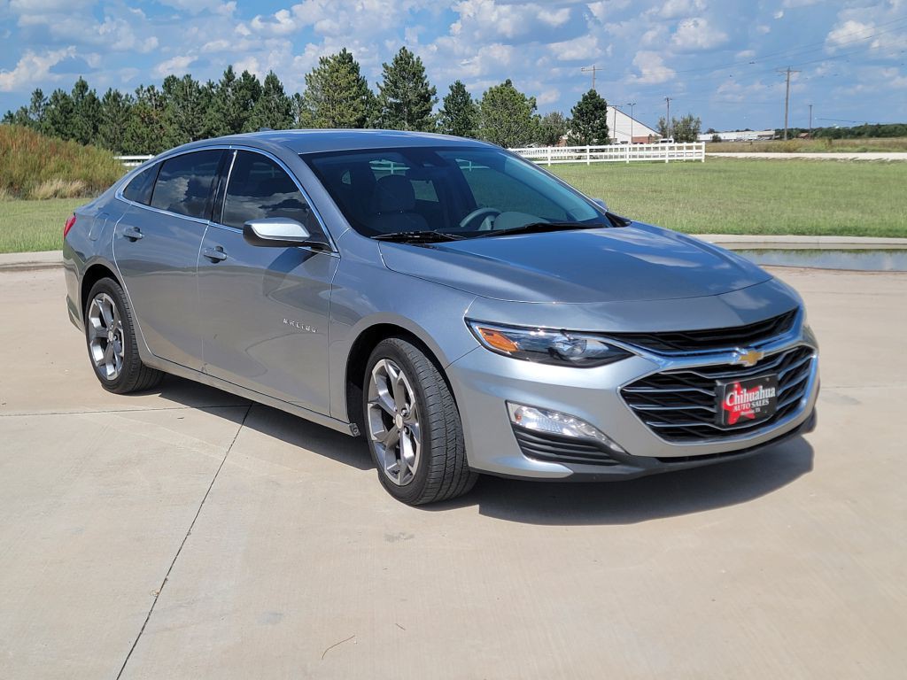 2023 Chevrolet Malibu Image 2