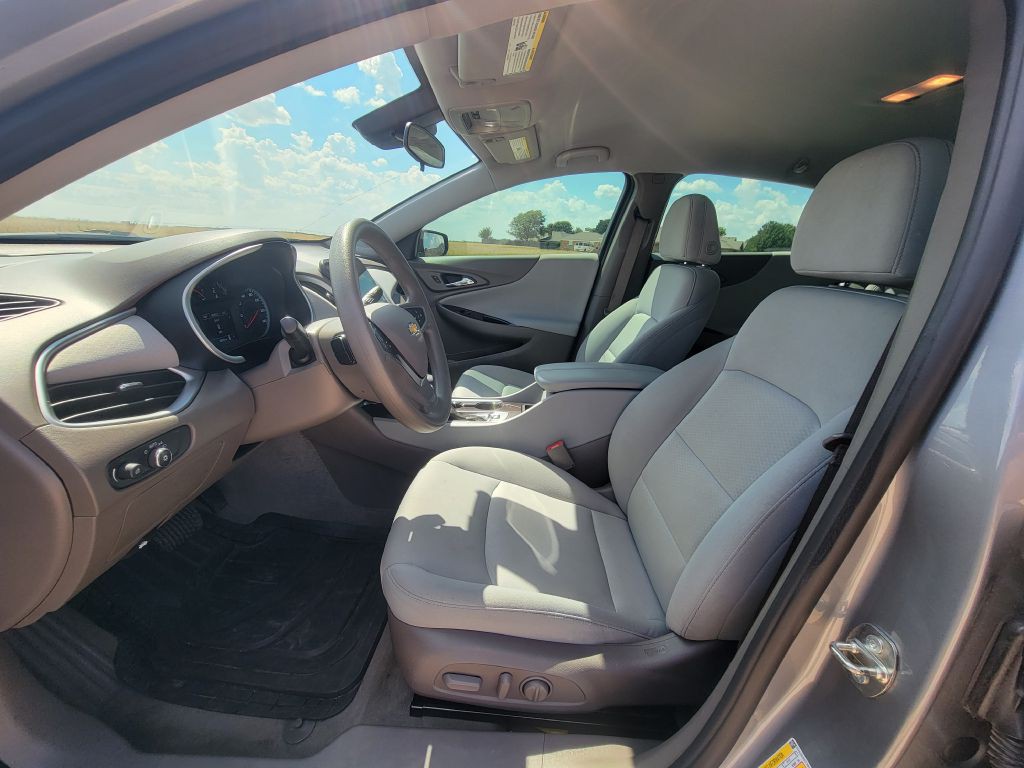 2023 Chevrolet Malibu Image 7