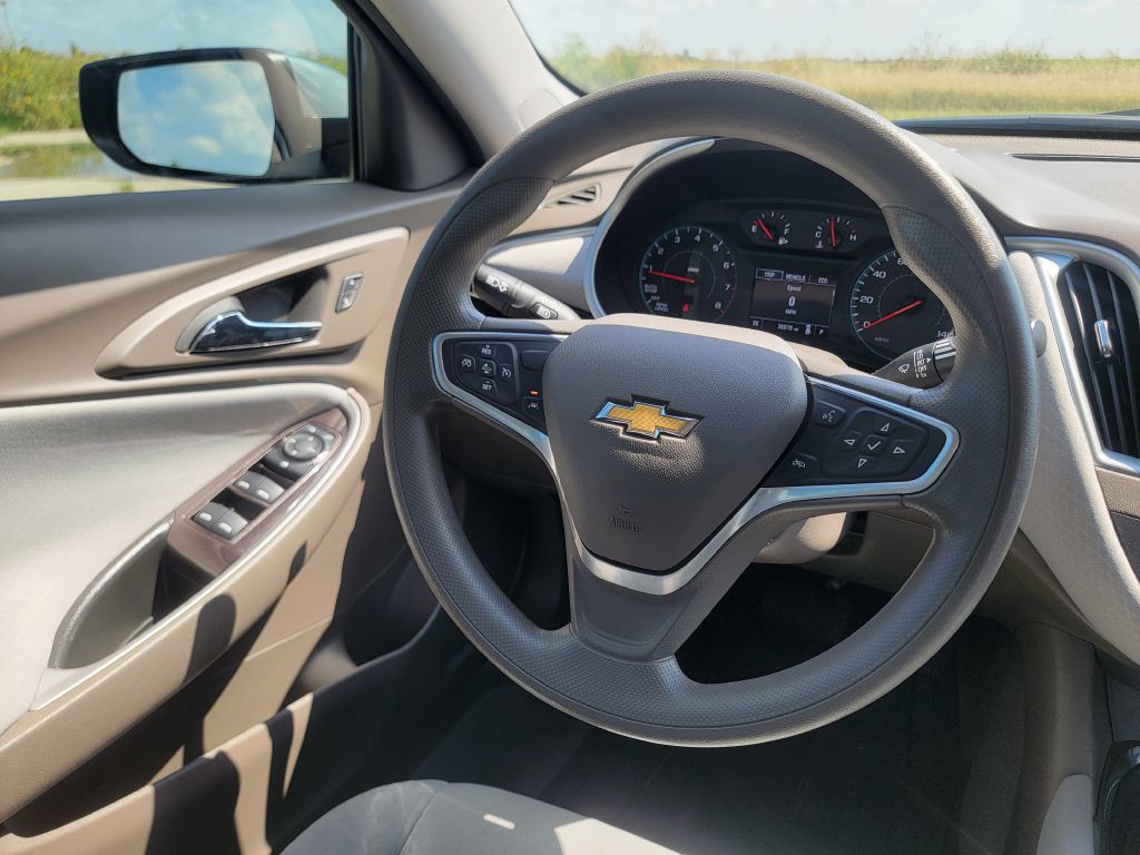 2023 Chevrolet Malibu Image 17