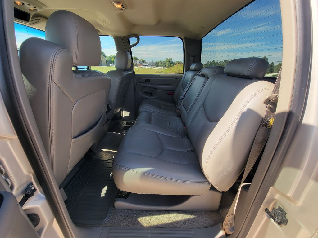 2004 Chevrolet Silverado 1500 Image 9