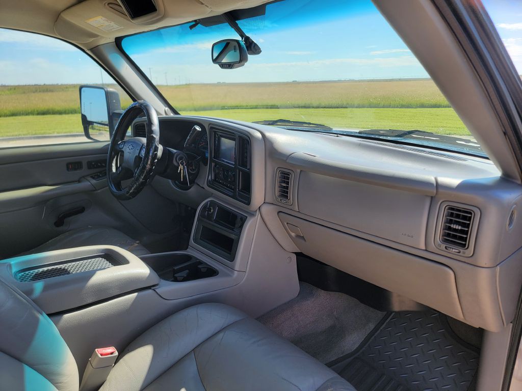 2004 Chevrolet Silverado 1500 Image 15