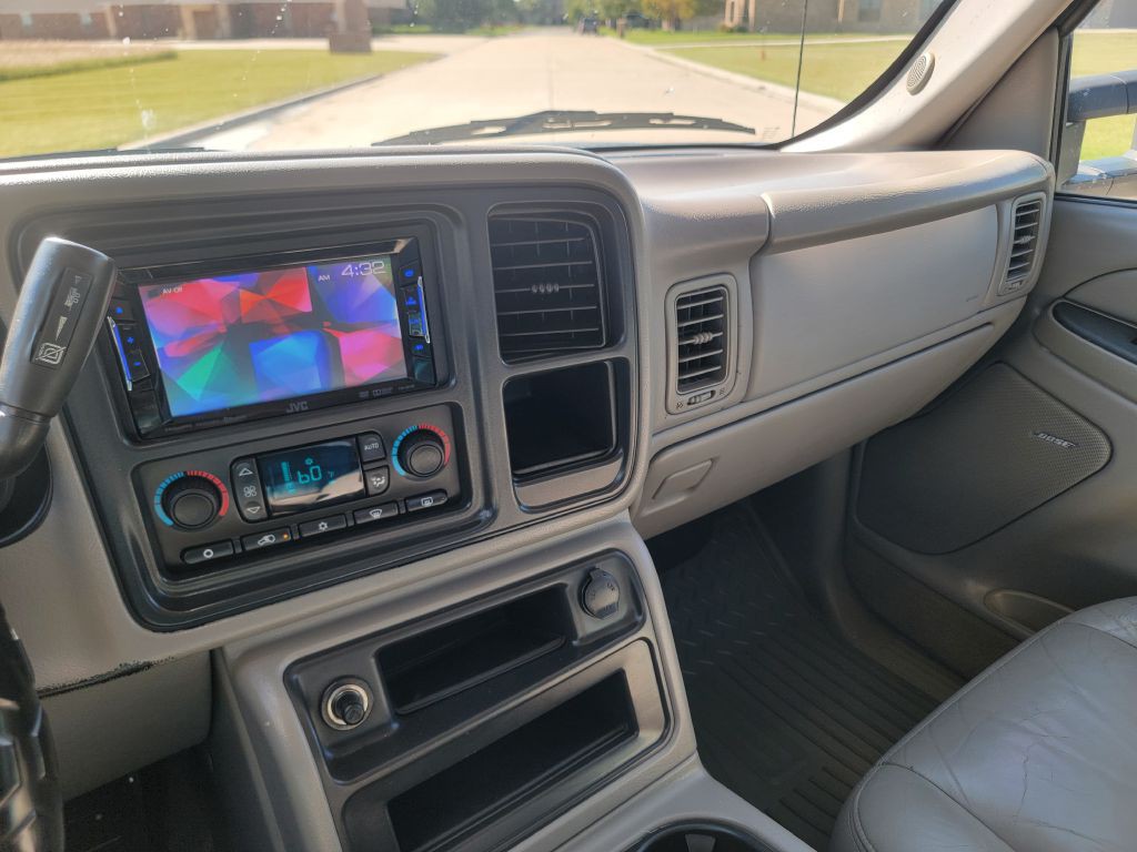 2004 Chevrolet Silverado 1500 Image 19