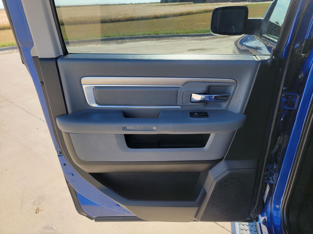 2017 RAM 1500 Image 10