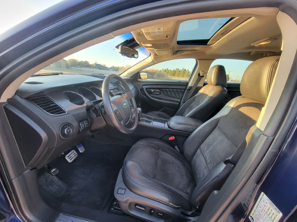 2011 Ford Taurus Image 7