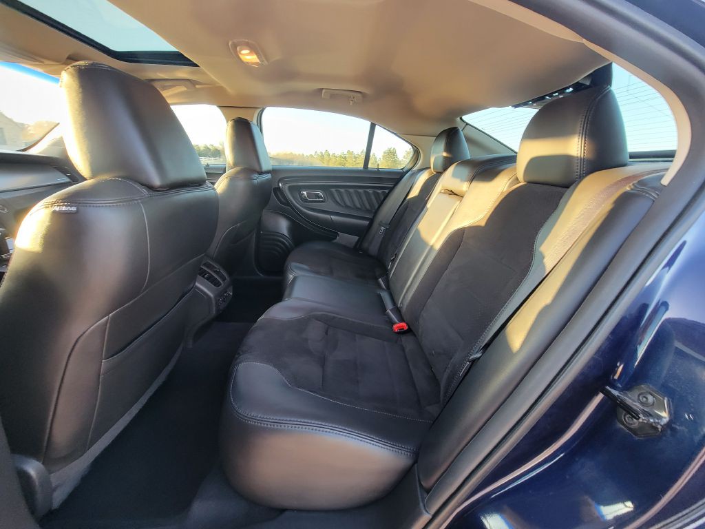 2011 Ford Taurus Image 9