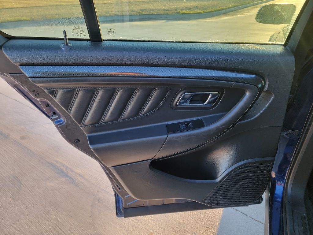 2011 Ford Taurus Image 10