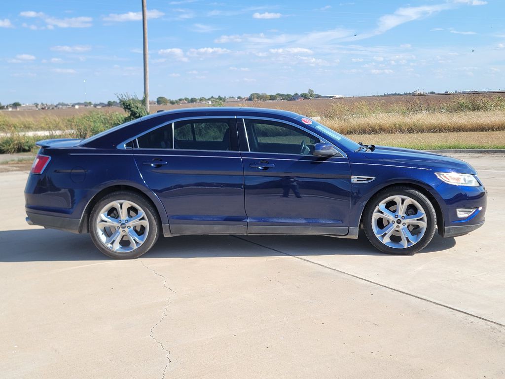 2011 Ford Taurus Image 3