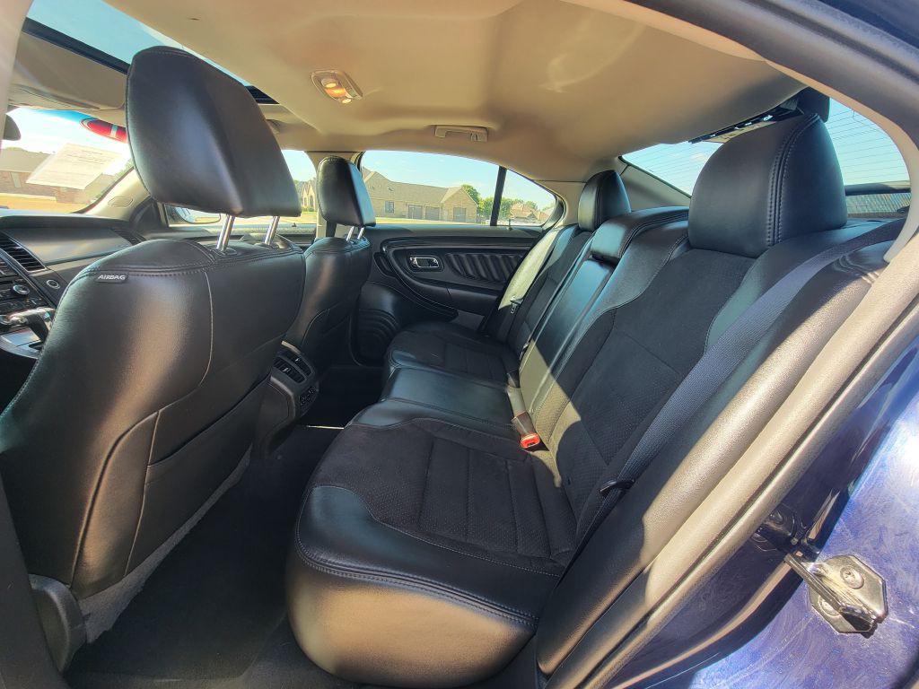 2011 Ford Taurus Image 9
