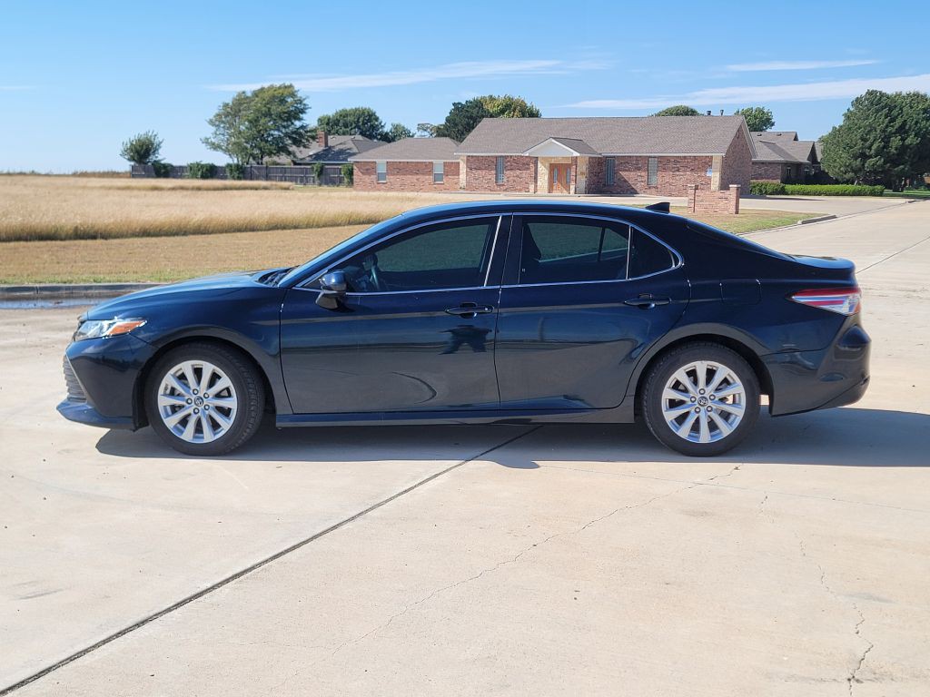 2019 Toyota Camry Image 6