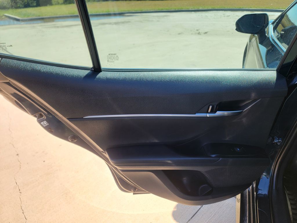 2019 Toyota Camry Image 10