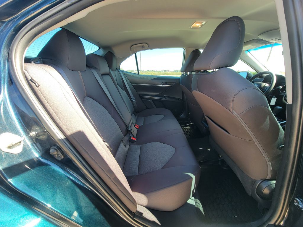 2019 Toyota Camry Image 11