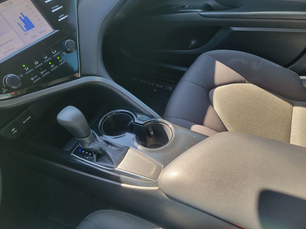 2019 Toyota Camry Image 20