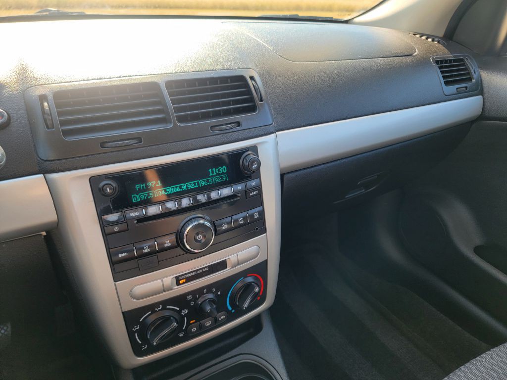 2009 Chevrolet Cobalt Image 16