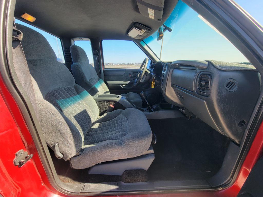 1998 Chevrolet S10 Image 9