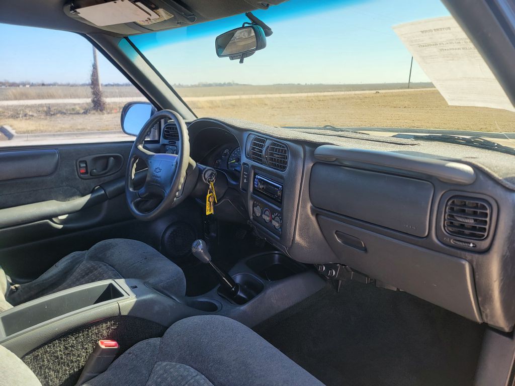 1998 Chevrolet S10 Image 11