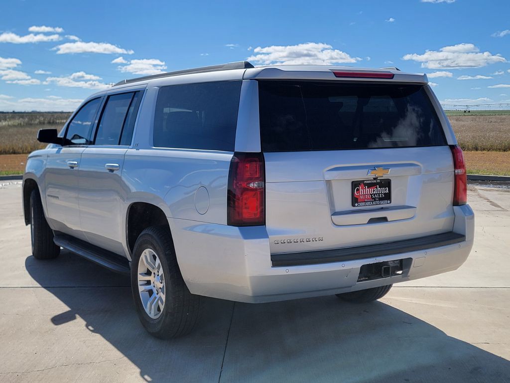 2018 Chevrolet Suburban Image 5