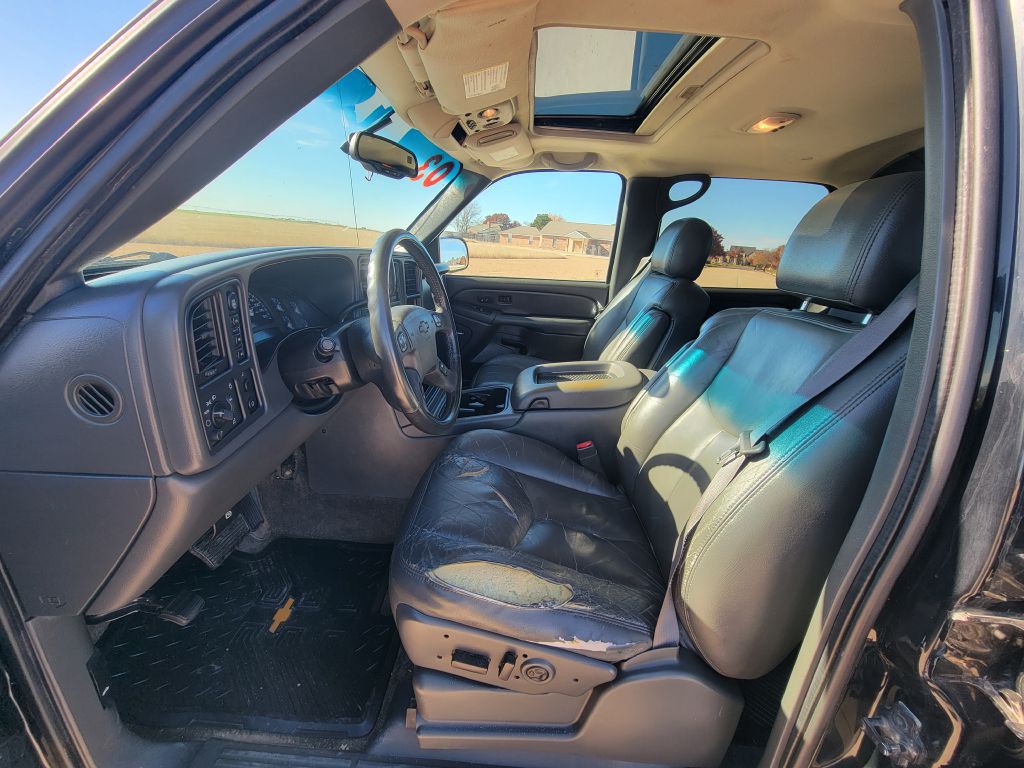 2003 Chevrolet Avalanche Image 7