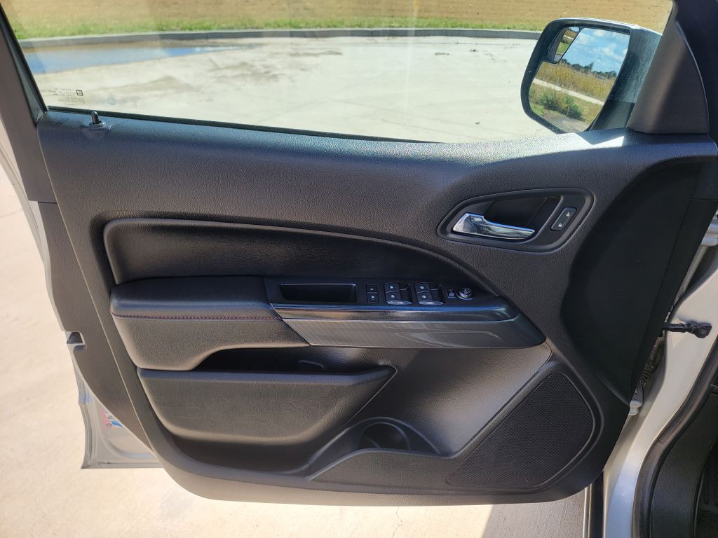 2017 GMC Canyon Image 8