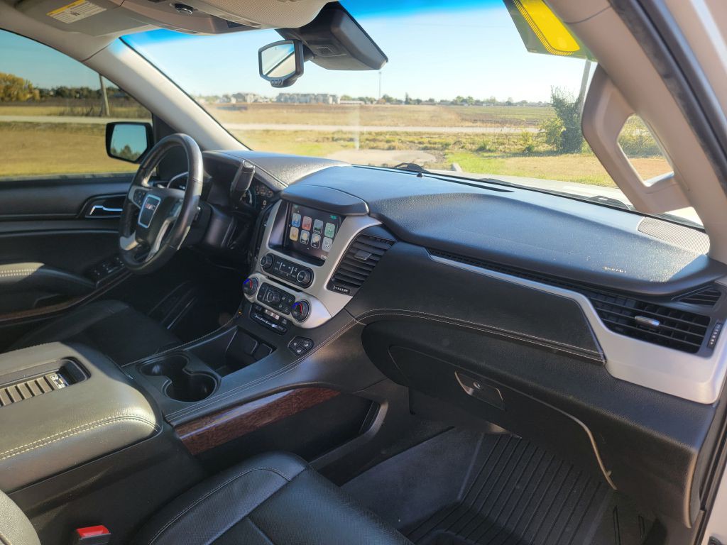 2017 GMC Yukon Image 16