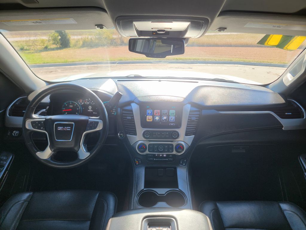 2017 GMC Yukon Image 17