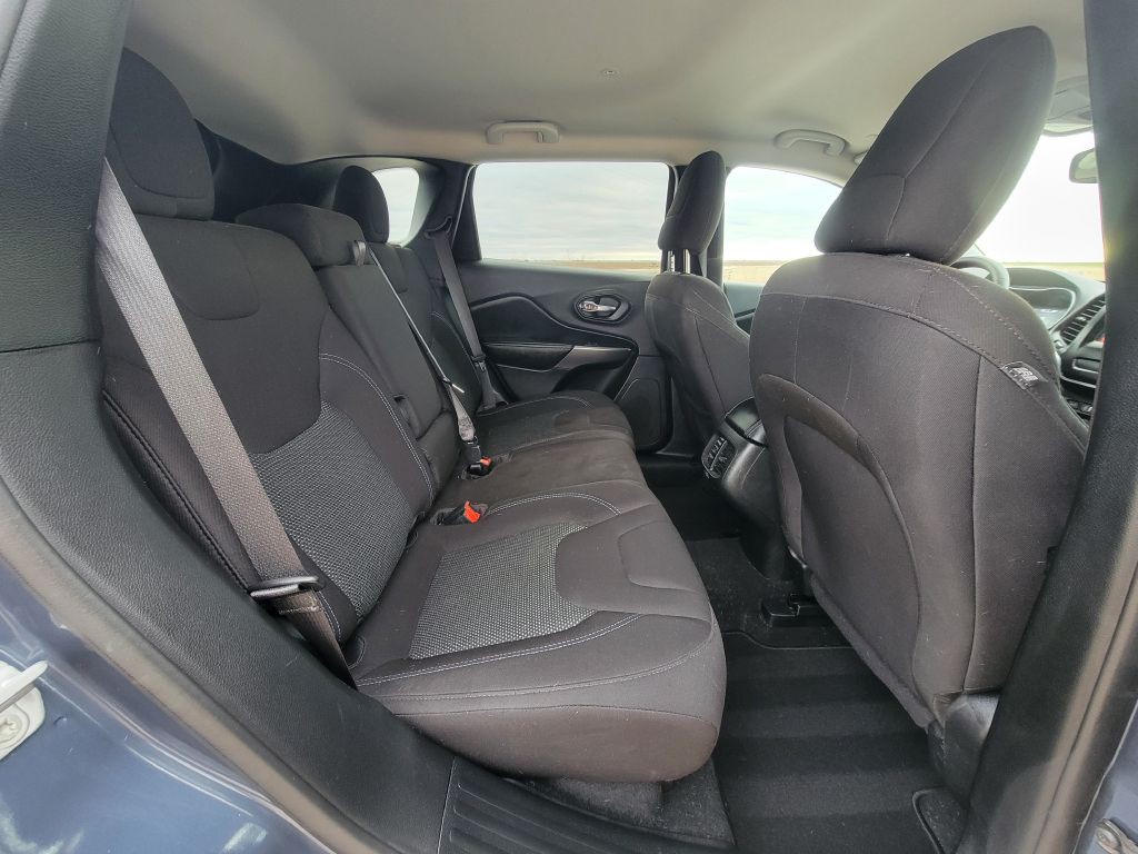 2021 Jeep Cherokee Image 12