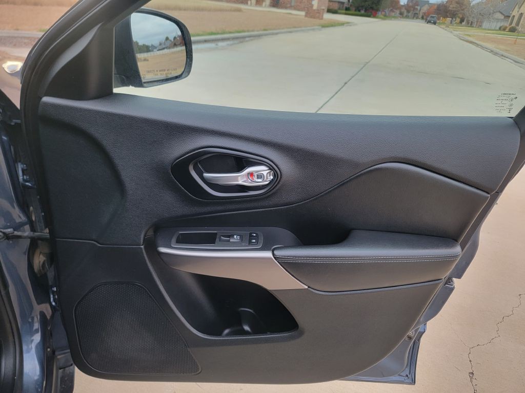 2021 Jeep Cherokee Image 15