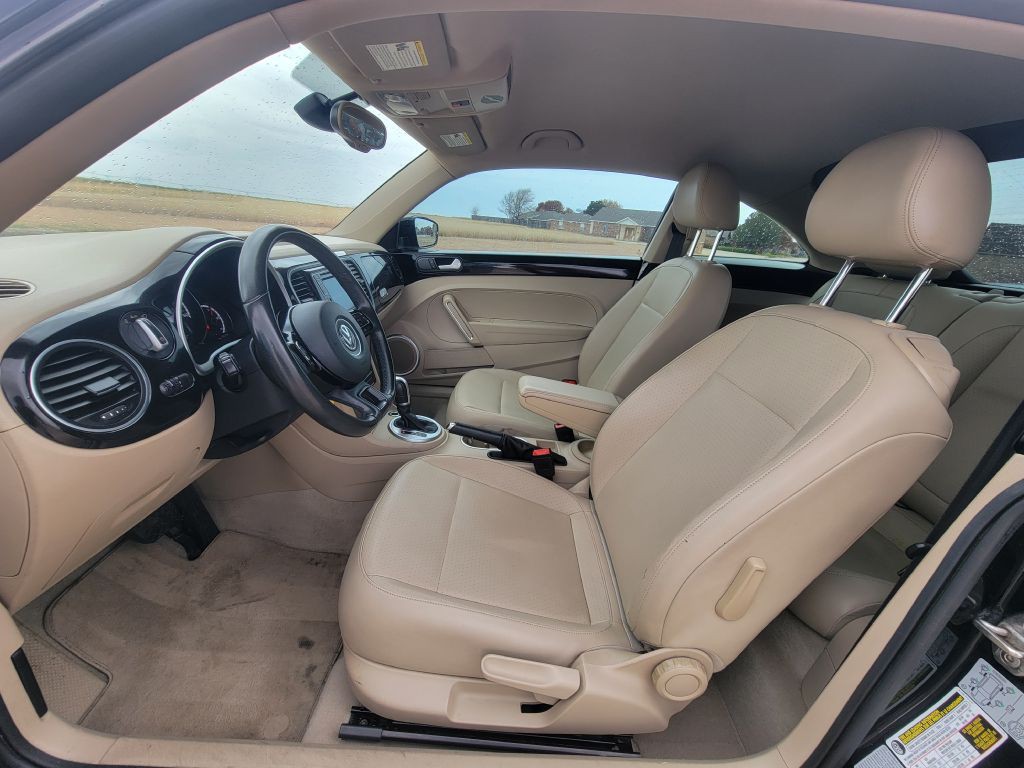 2016 Volkswagen Beetle Image 7