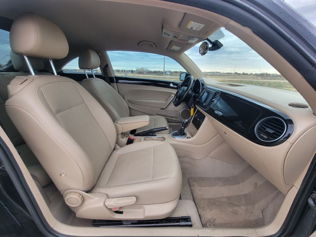 2016 Volkswagen Beetle Image 11