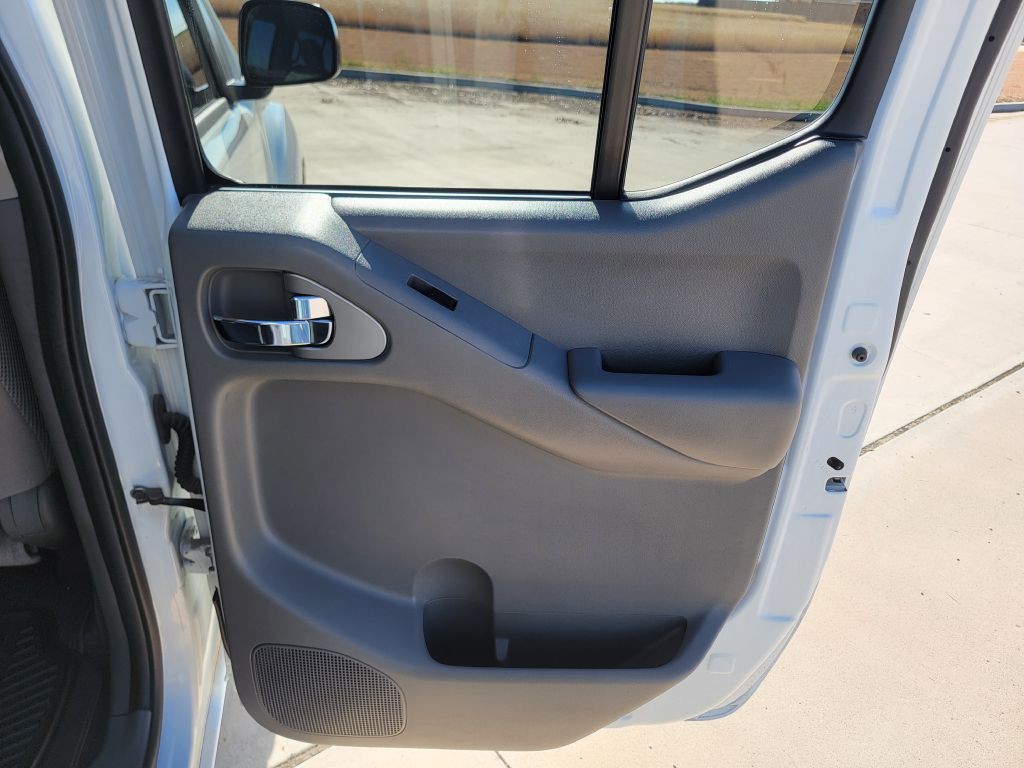 2019 Nissan Frontier Image 12