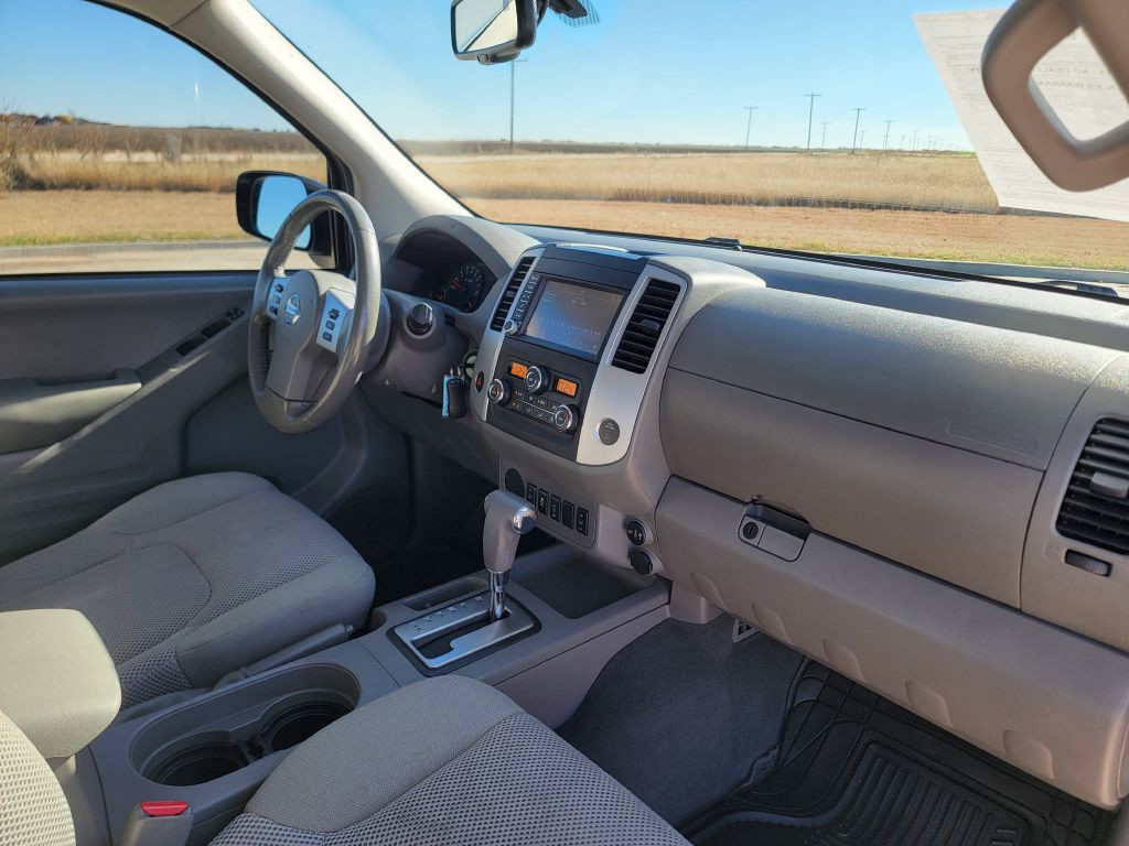 2019 Nissan Frontier Image 15