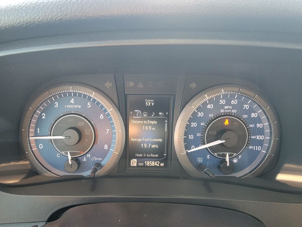 2016 Toyota Sienna Image 18