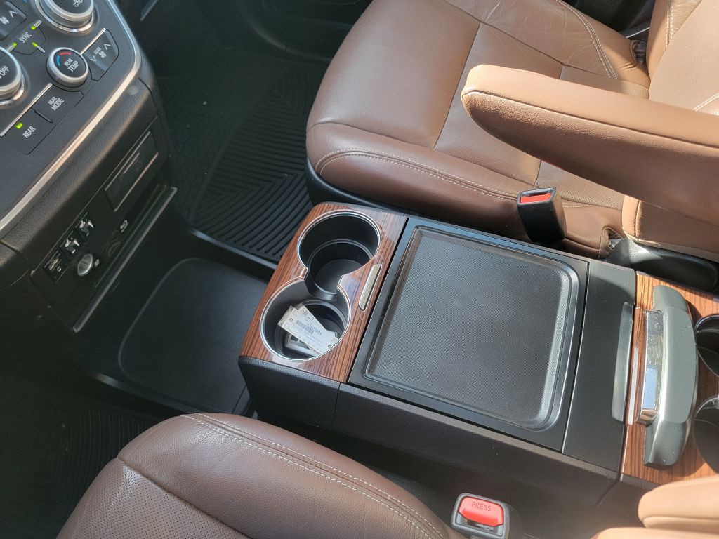 2016 Toyota Sienna Image 20