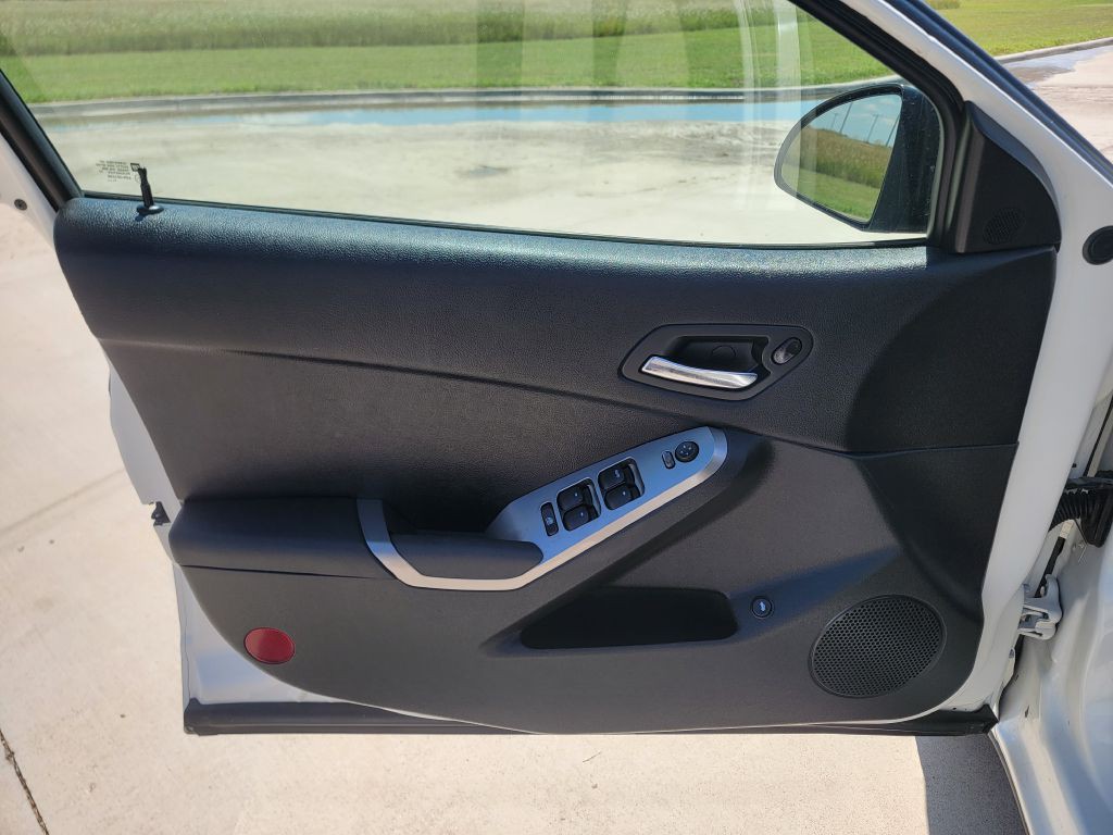 2008 Pontiac G6 Image 8