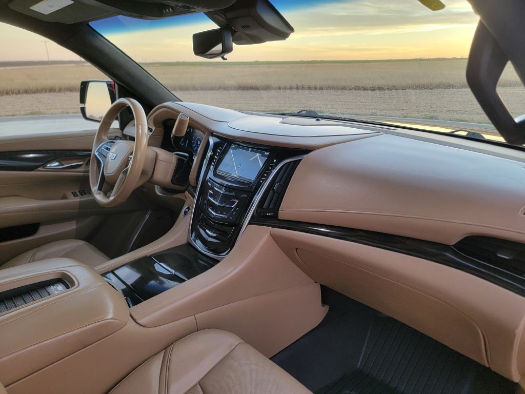 2019 Cadillac Escalade Image 16
