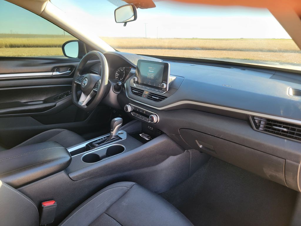 2022 Nissan Altima Image 15