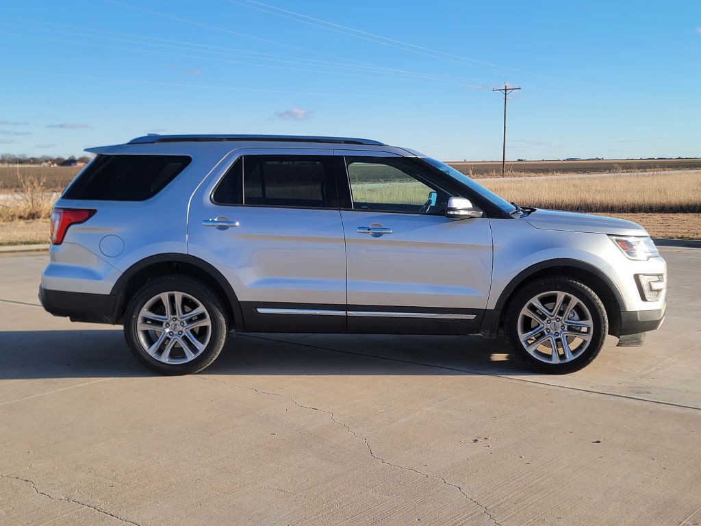 2017 Ford Explorer Image 3
