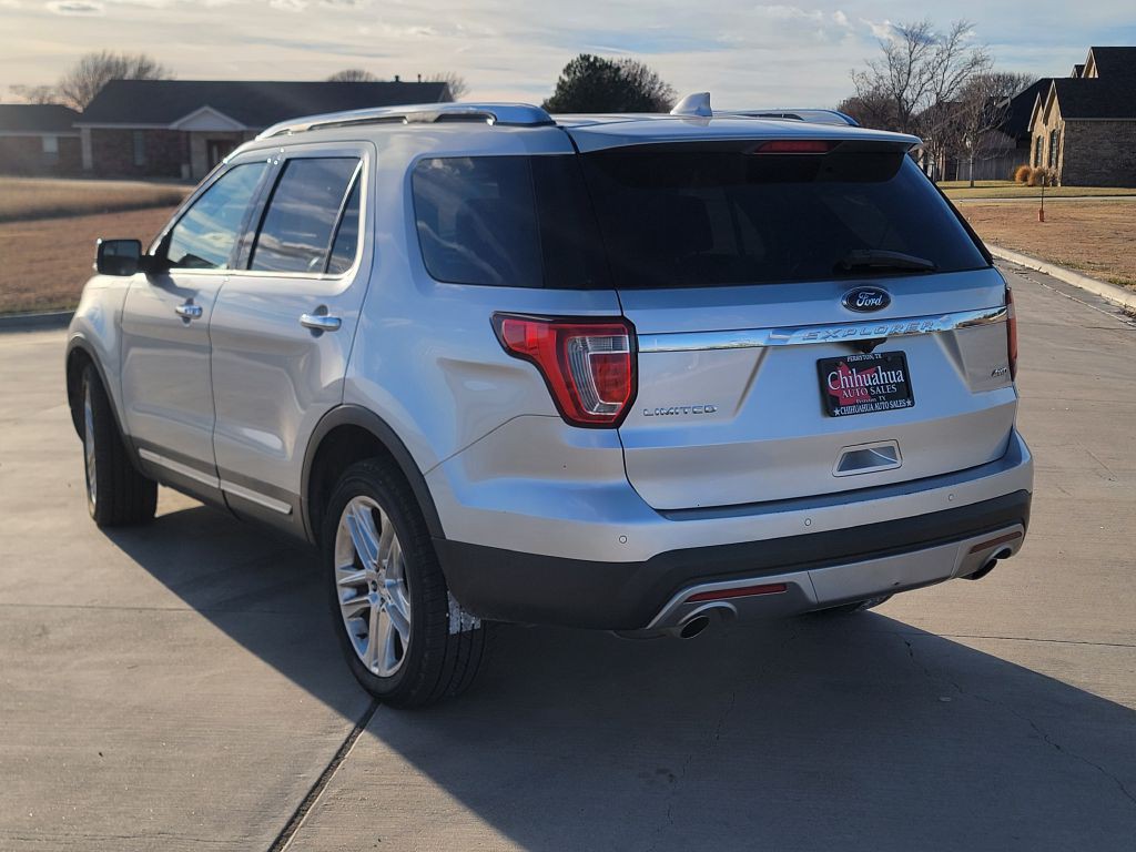 2017 Ford Explorer Image 5