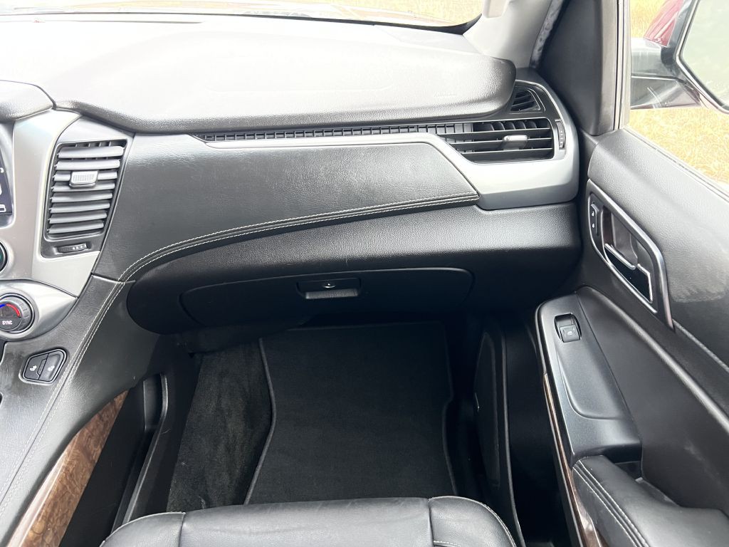 2018 Chevrolet Suburban Image 16