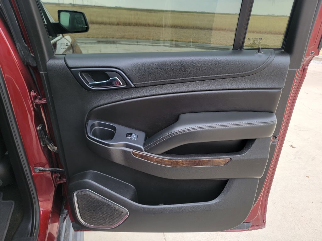 2018 Chevrolet Suburban Image 14