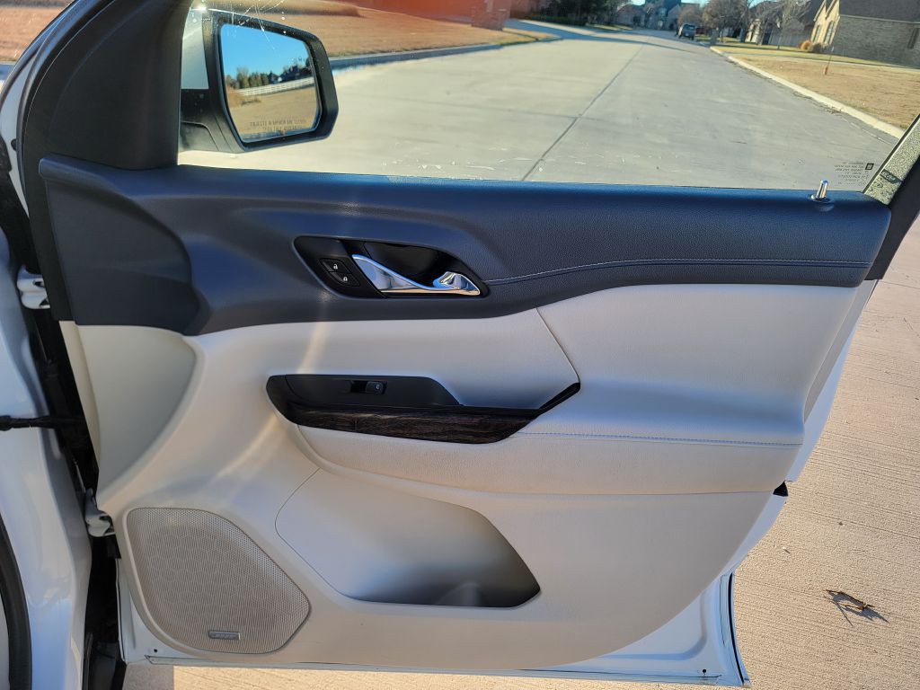 2020 GMC Acadia Image 16