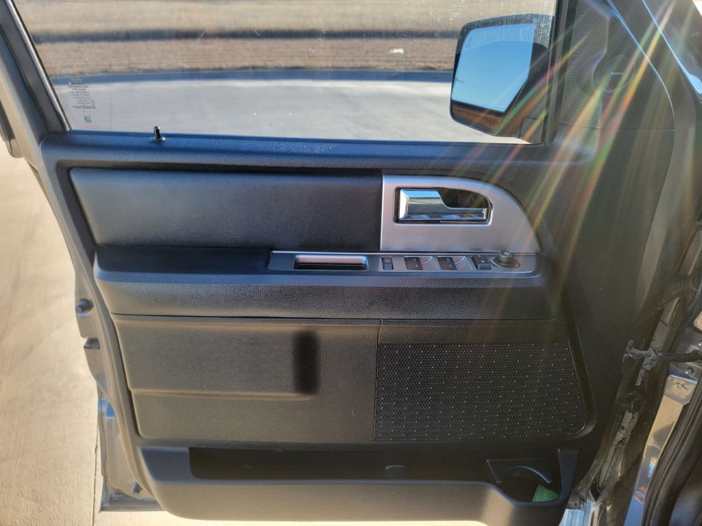 2017 Ford Expedition Image 8