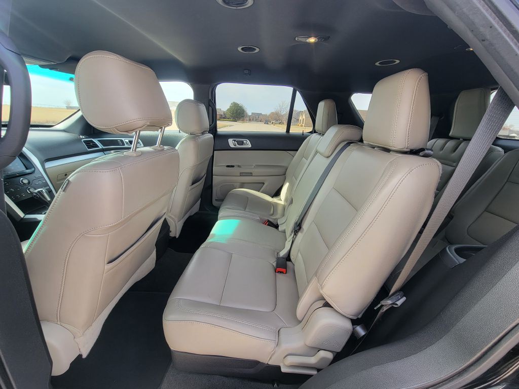 2012 Ford Explorer Image 9