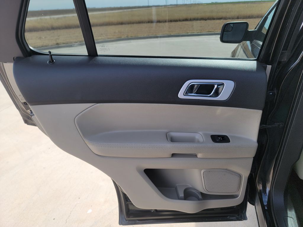 2012 Ford Explorer Image 10