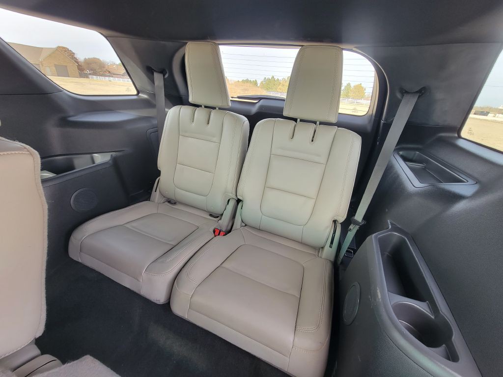 2012 Ford Explorer Image 11